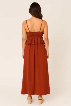 Vestido tiranta volantes