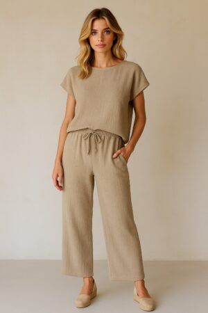 Conjunto textura camiseta y pantalon