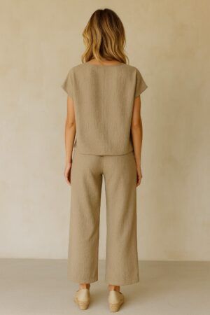 Conjunto textura camiseta y pantalon