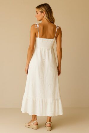 Vestido tiranta calado